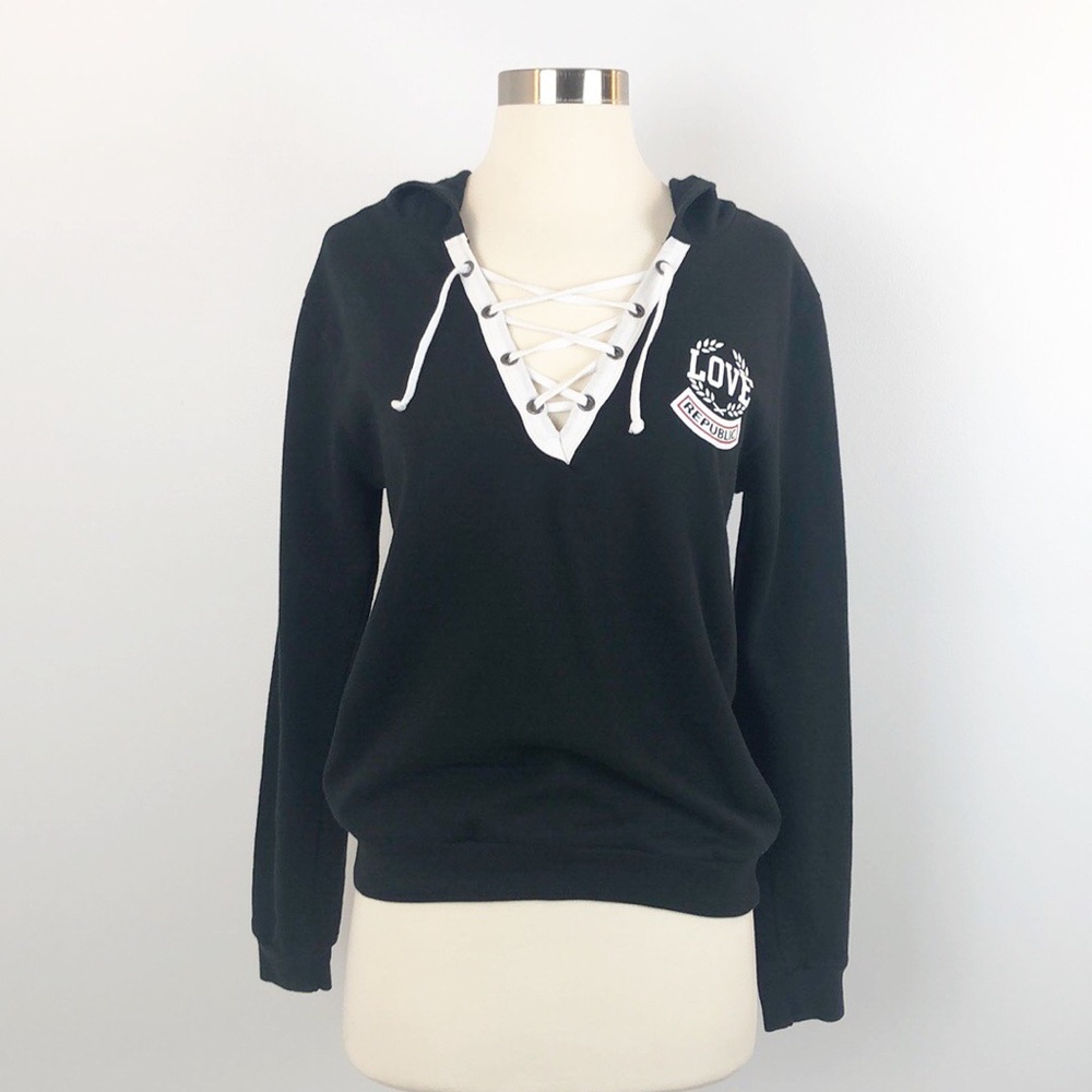 On Fire Black Sweater Hooded Medium Hoddie